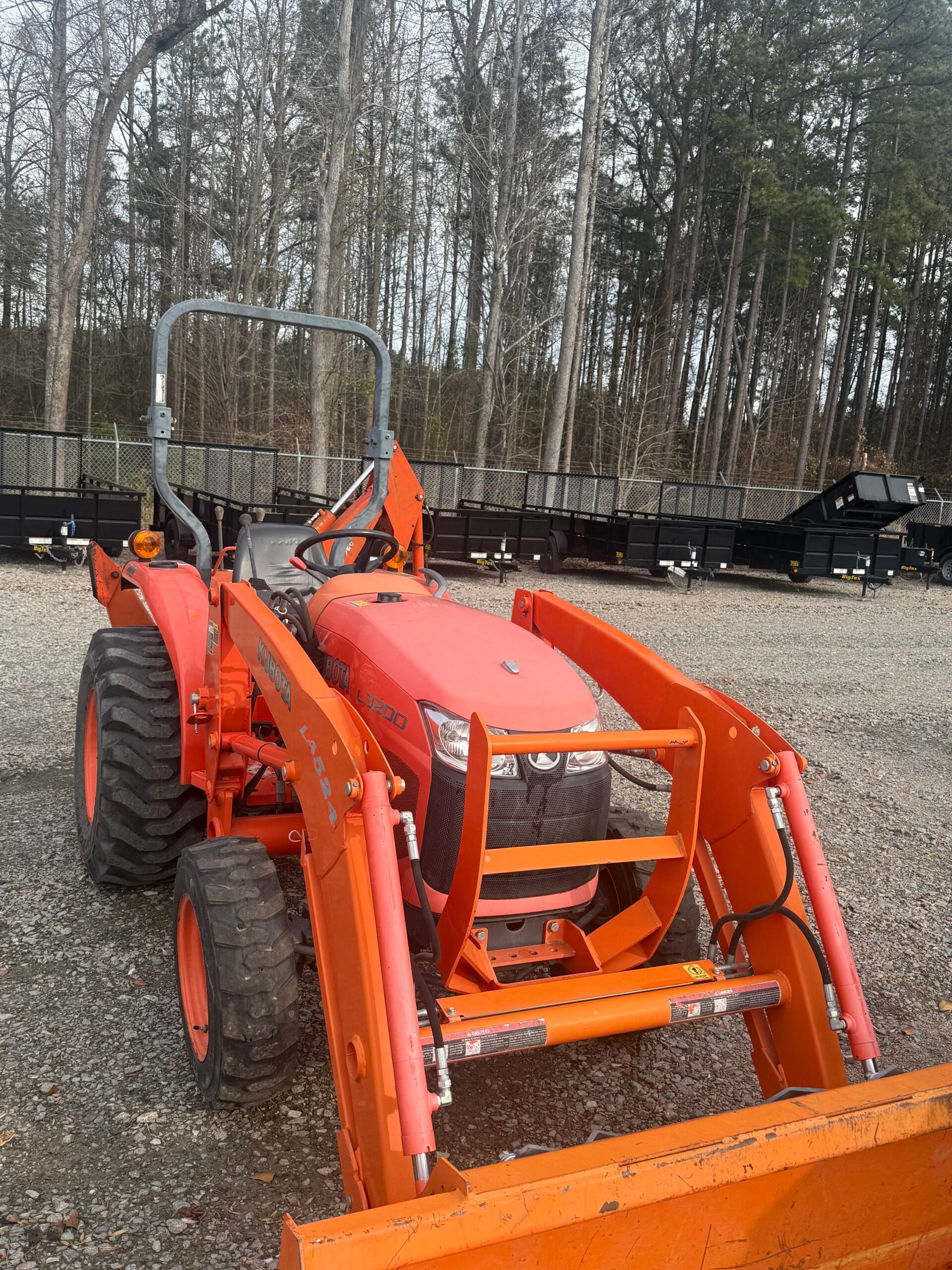 L3200 Tractor with loader and backhoe